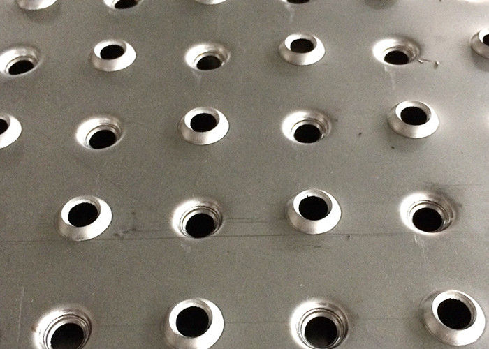 Cost Effective Steel Stair Treads Grating Small Hole Staggered Easily