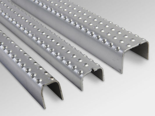 Slip Resistance 2.5mm Thickness Aluminum  Metal Ladder Rungs Galvanized