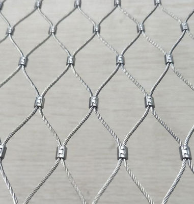Customized 2mm 304 Stainless Steel Rope Wire Mesh Aperture 60*104mm