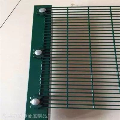 4.0mm Green Hot Dip Galvanized Welded Wire Mesh Fence
