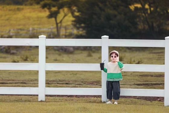 Weather Resistant Vinyl Fence Heavy Duty 3 Rails 4 Rails Horse PVC Farm Fence