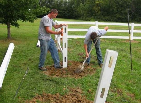 Vinyl Fence Heavy Duty  White Color 3 Rail 4 Rail Horse PVC Farm Fence
