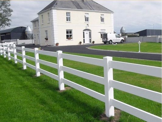 Weather Resistant Vinyl Fence Heavy Duty 3 Rails 4 Rails Horse PVC Farm Fence
