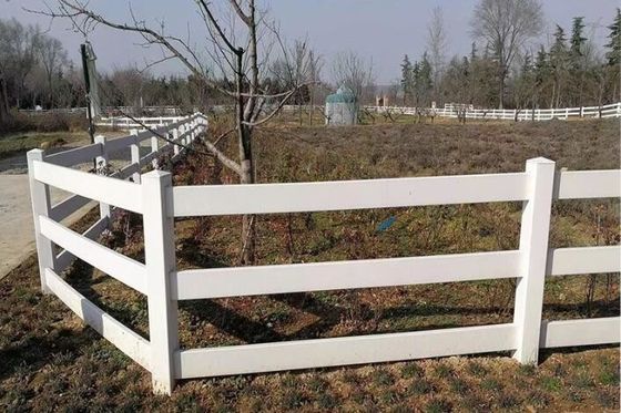 White Pvc Farm Plastic Horse Fencing Height 1.5m 1.8m