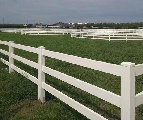 White Color 3rails 4 Rails Plastic Horse Fence Vinyl Farm Fence For Secure