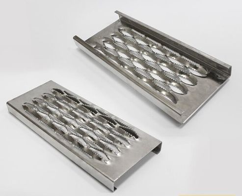 High Strength And Quality Grating Stair Treads / Catwalk Safety Grating