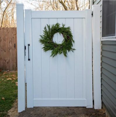 Decorative PVC / Vinyl Garden Fence With Gate For Outdoor Privacy