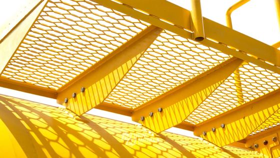 Heavy Duty Hot Dipped Galvanized Steel Expanded Metal Diamond Mesh For Safe Walkways