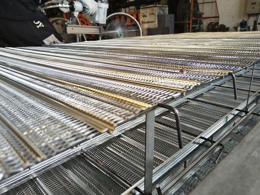 Galvanized Expanded Metal Mesh Cement Pouring Formwork for Swimming Pool Construction