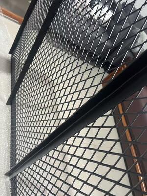 Robust Metal Diamond Mesh Window Well Cover Designed for High Load Capacity