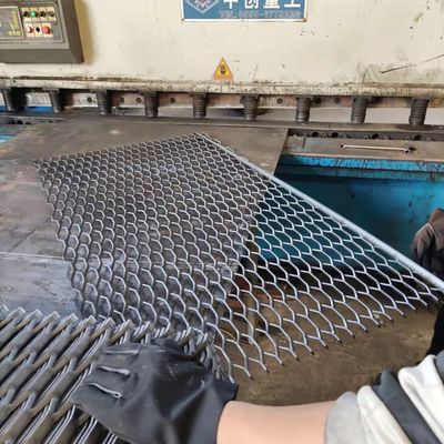 3mm Thickness Powder Coated Heavy Duty Expanded Metal Mesh Window Well Cover