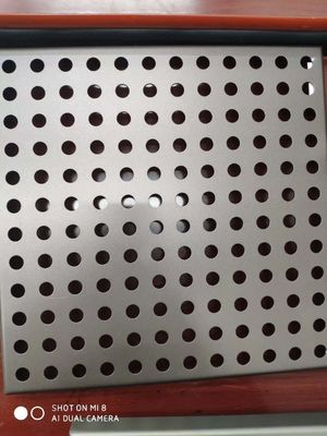 Ss304 Aluminum Round Hole Decorative Perforated Metal Sheet 4x8