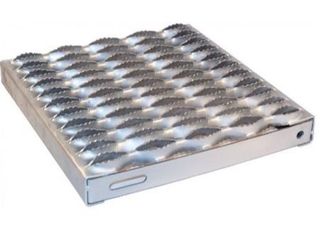 Safety Walkway Steel Grating 2 Noses Closed Roof Galvanized