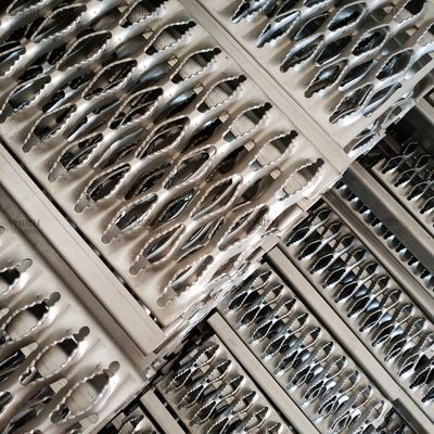 Thickness 2.0-4.0mm Grip Strut Plank Grating Diamond Plank Grating Slip Resistance