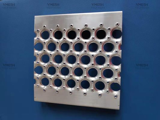 Round Hole Walkway Grip Span Safety Grating 450mm Wear Resistance
