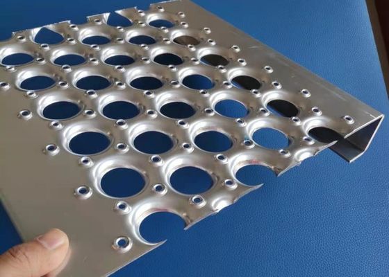 Anti Slip Rooftop Perf O Grip Safety Grating 0.5m 0.55m 0.6m Width